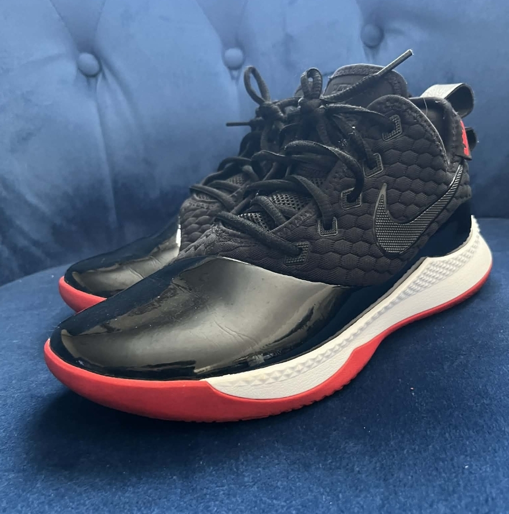 Nike LeBron Witness 3 Basketball Premium "BRED" Colorway 7.5 Mens  / 9 Womens